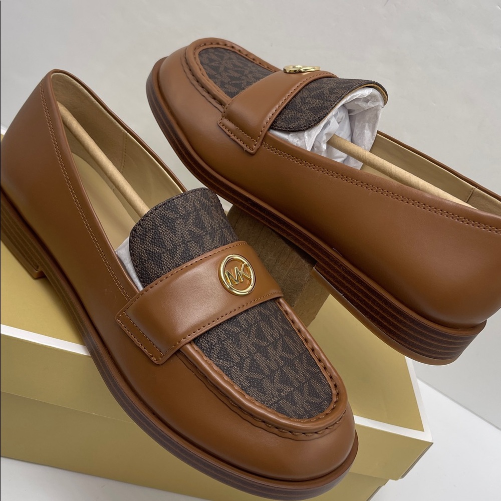 Michael Kors HANNAH LOAFER
FAUX LEATHER
49F5HNFP2L
Brown - Picture 10 of 16